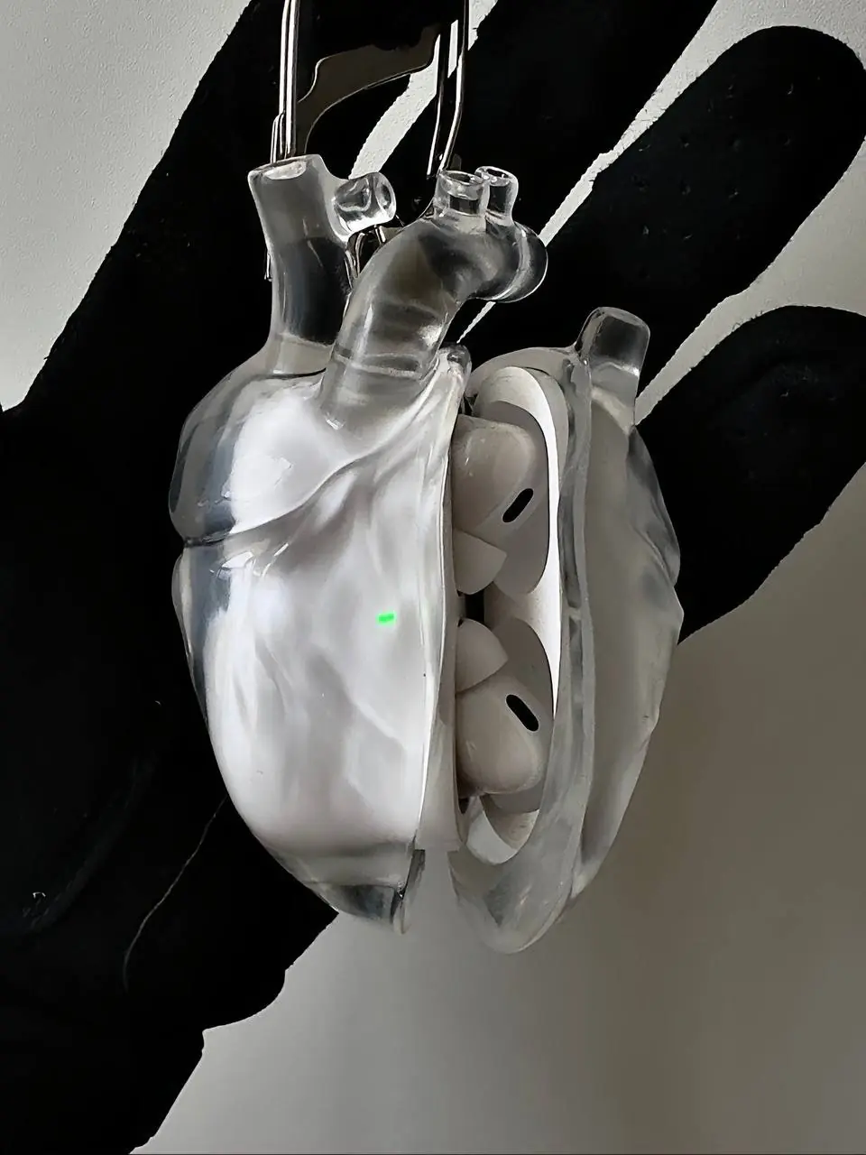 db1caa کاور ایرپاد The heart (کدa0220) - تصویر 1